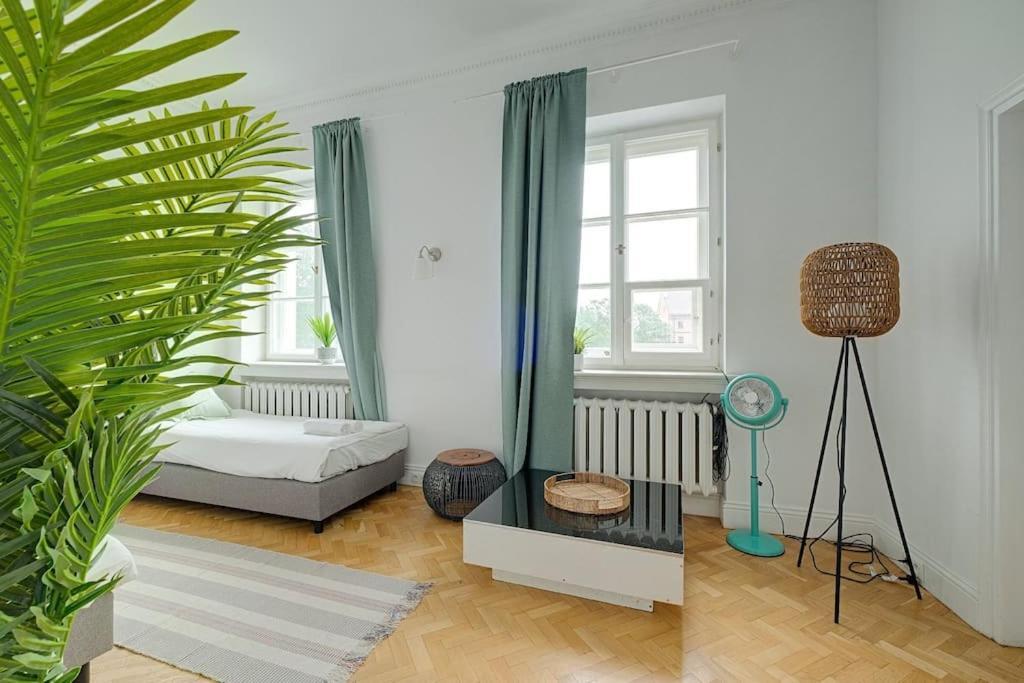 Place*unique Royal Route View*4 Bedrooms*6beds Apartment Warschau